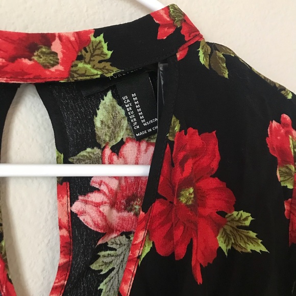 Floral Print Top - Picture 2 of 5